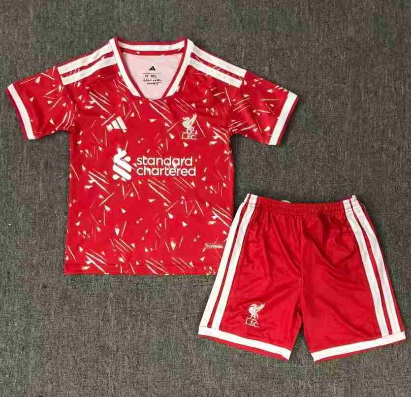 Maglia Calcio Liverpool Set Bambino Prima 2026 2027 Maglia Calcio Liverpool Set Bambino Prima 2026 2027